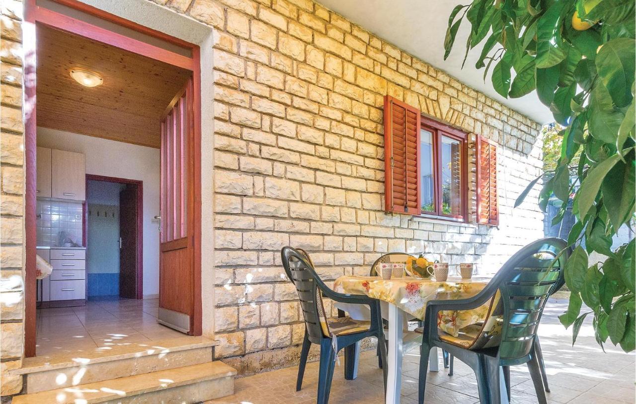 Awesome Apartment In Pula With Wifi المظهر الخارجي الصورة